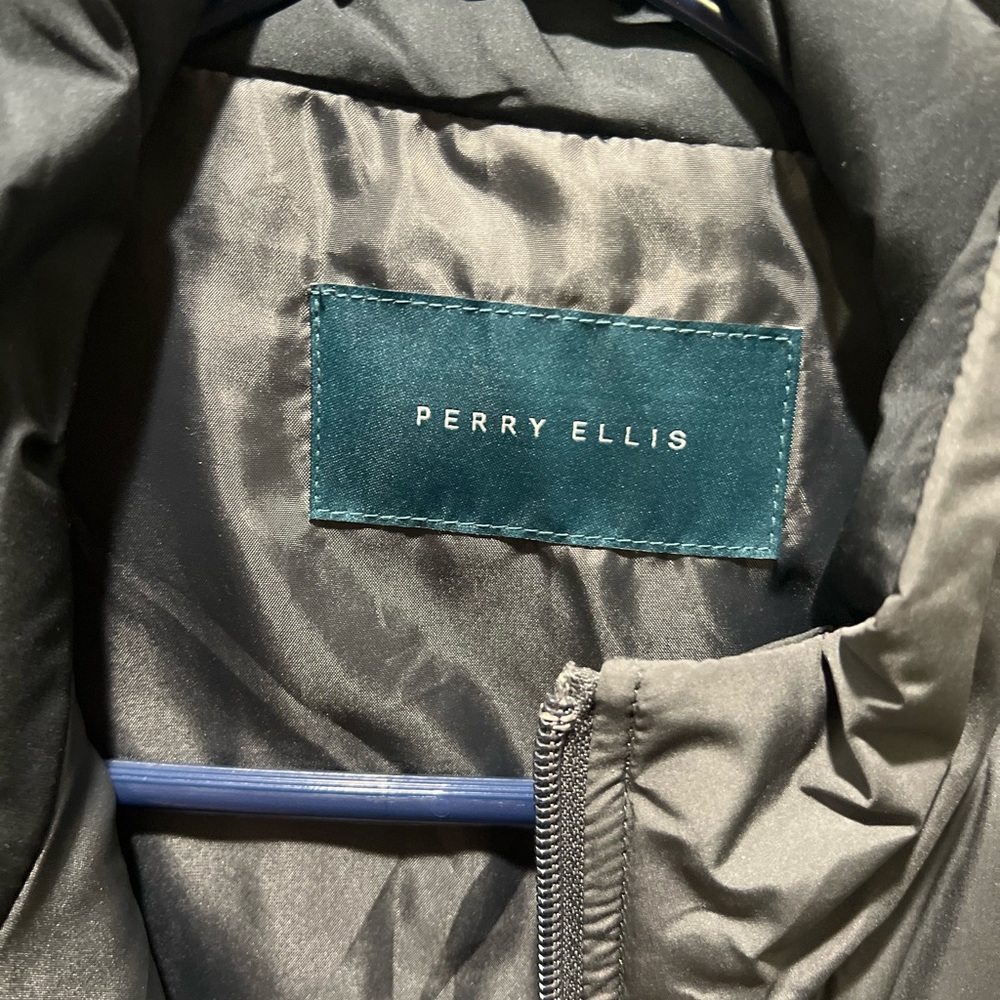 Perry Ellis Vest Size Large - Picture 2 of 2